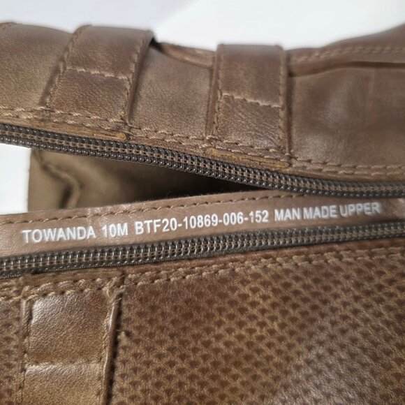 Baretraps Towanda Lug Sole Booties 10 - Picture 9 of 10